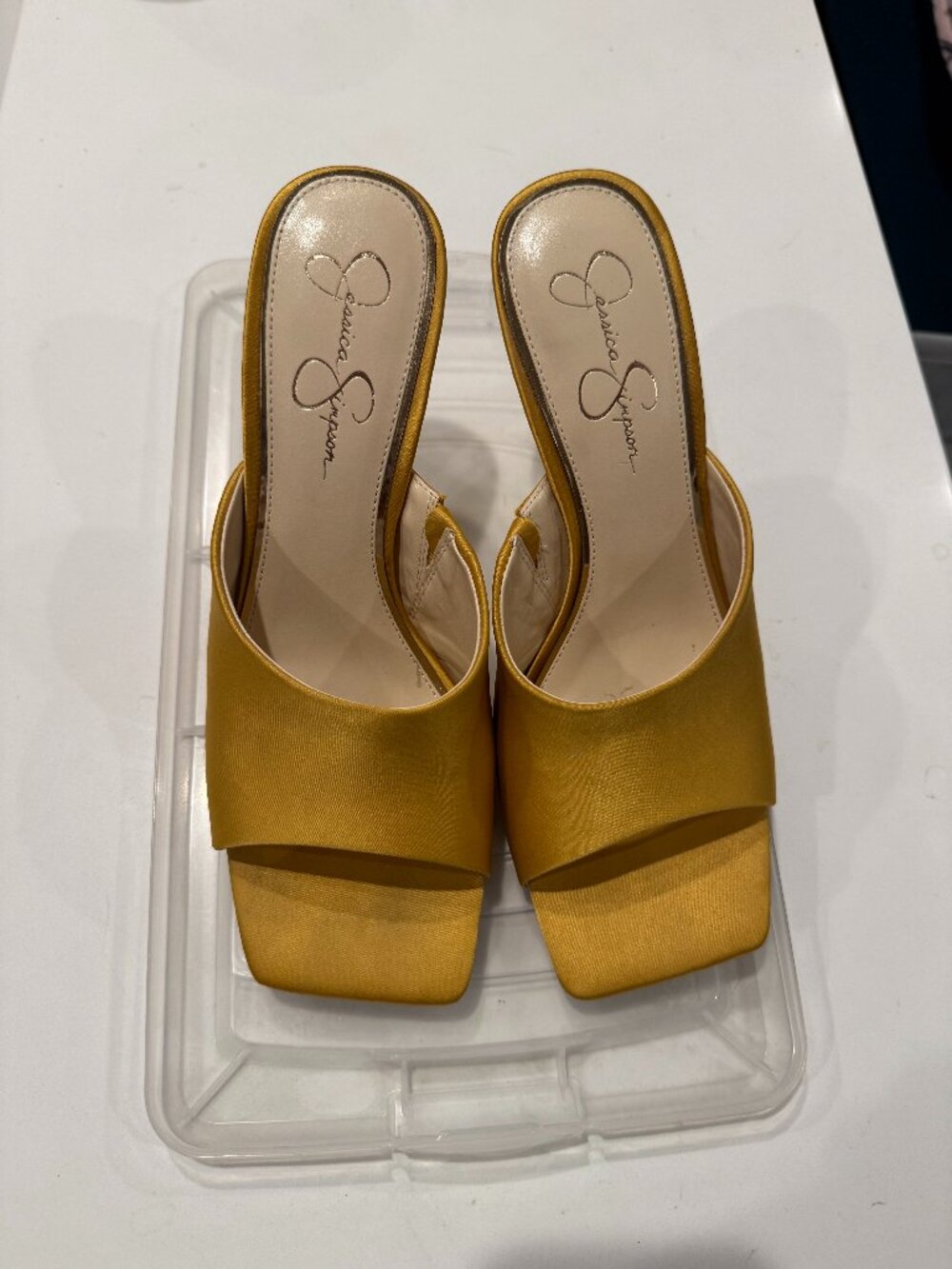 Jessica Simpson Sandals - Picture 1 of 3